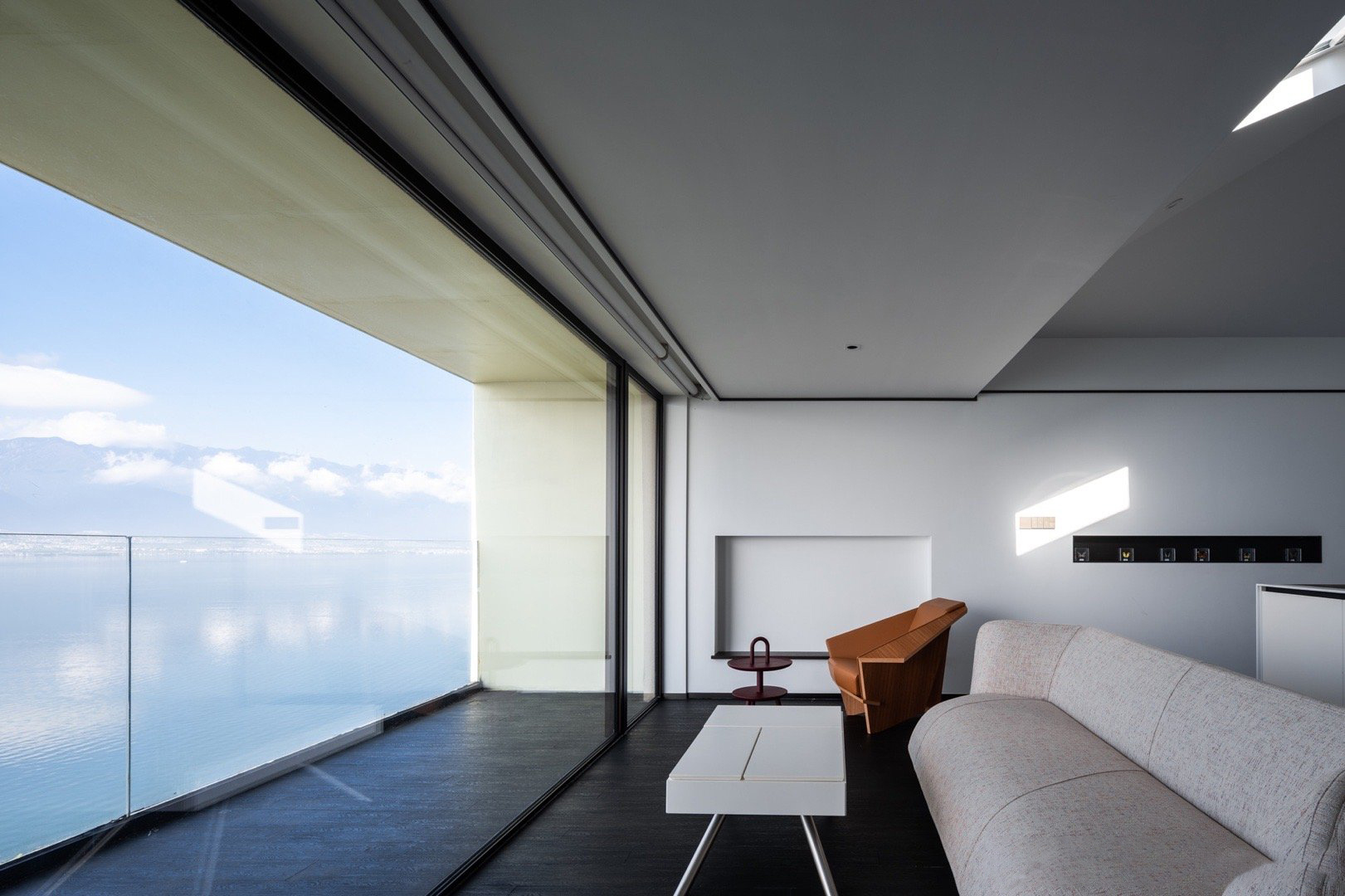 How to Clean and Maintain Black Floor Tiles? Foshan B&W Ceramics Co.,Ltd